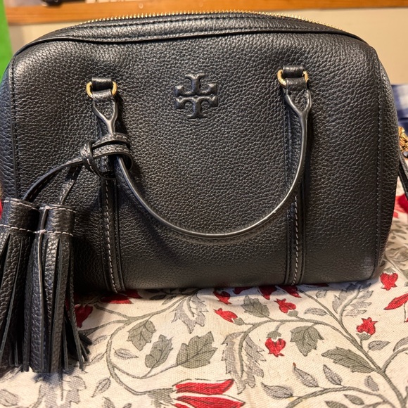 Tory Burch Handbags - Tory Burch Black Leather Crossbody Bag